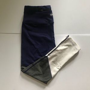 Senita Athletics Tri-Color Legging Size Small